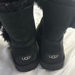 Kids Ugg Boots Size 2